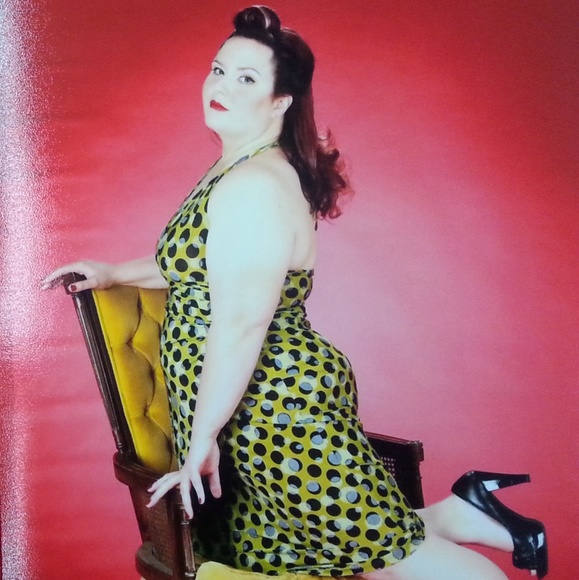 Meet your Posher, Danielle - Picture 2 of 2